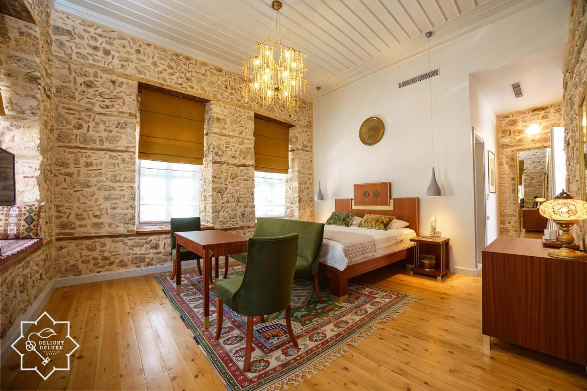 Delight Deluxe Hotel