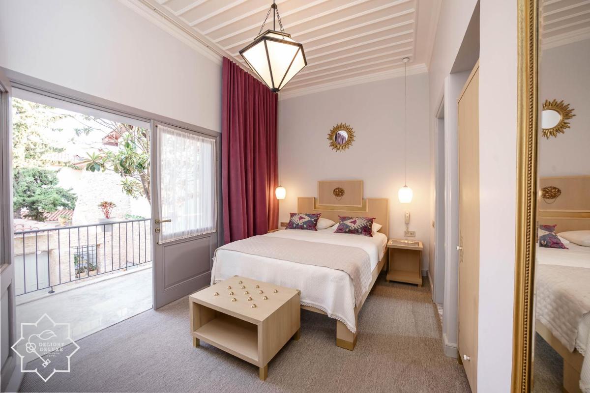 Delight Deluxe Hotel