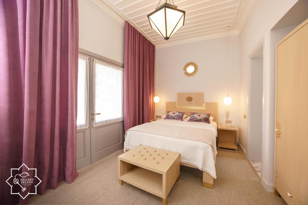 Delight Deluxe Hotel