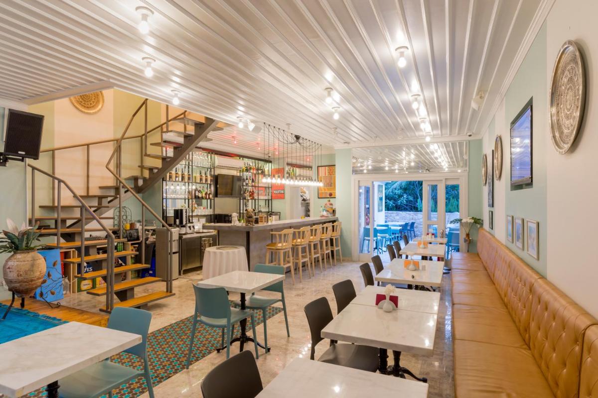 Delight Deluxe Hotel