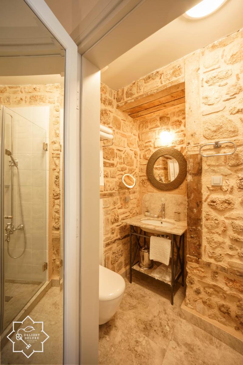 Delight Deluxe Hotel