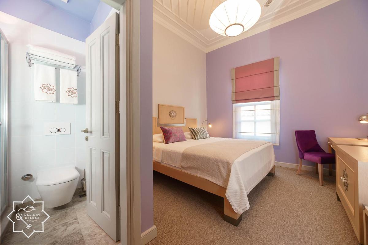 Delight Deluxe Hotel