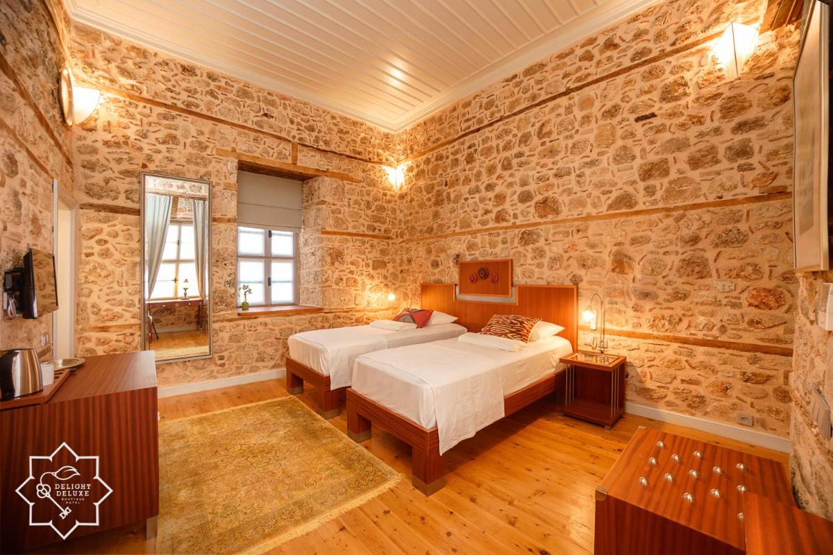 Delight Deluxe Hotel