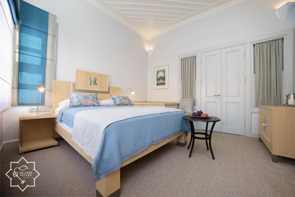 Delight Deluxe Hotel