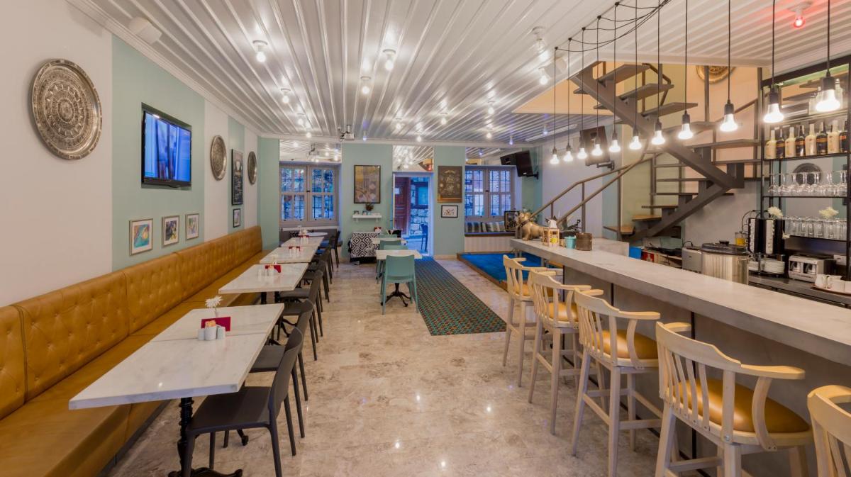 Delight Deluxe Hotel