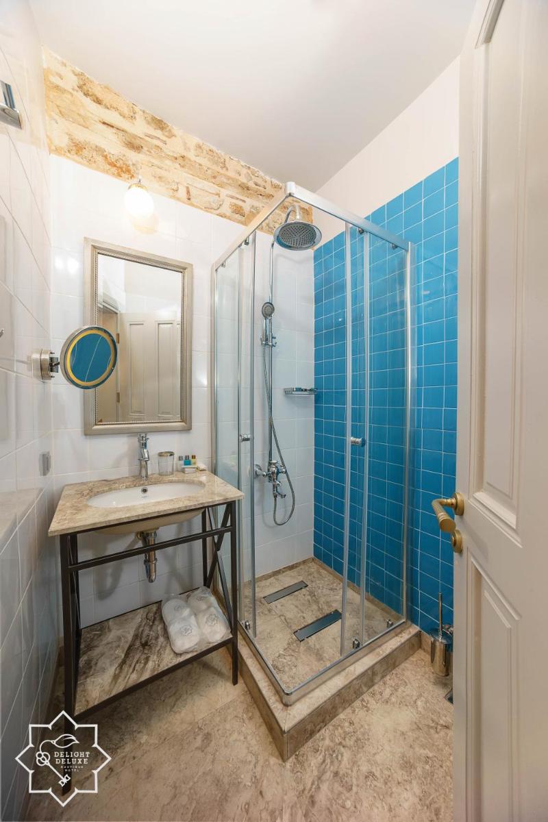 Delight Deluxe Hotel