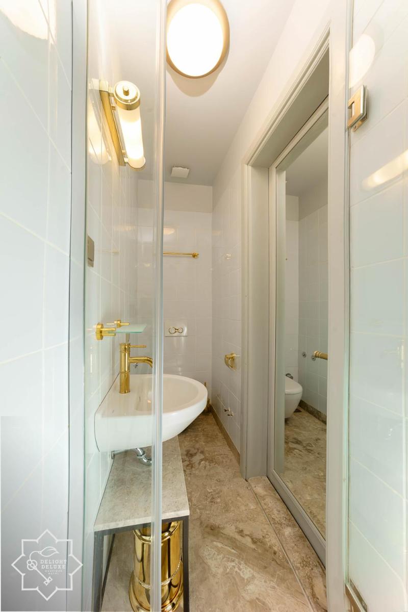 Delight Deluxe Hotel