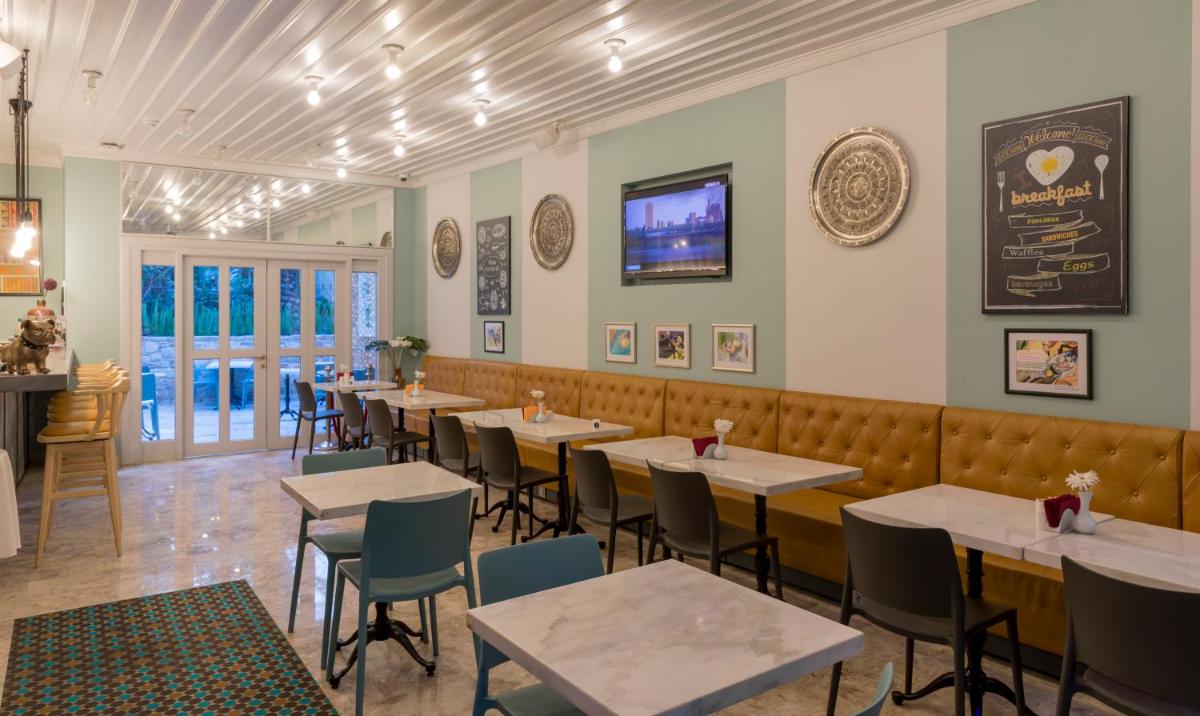 Delight Deluxe Hotel