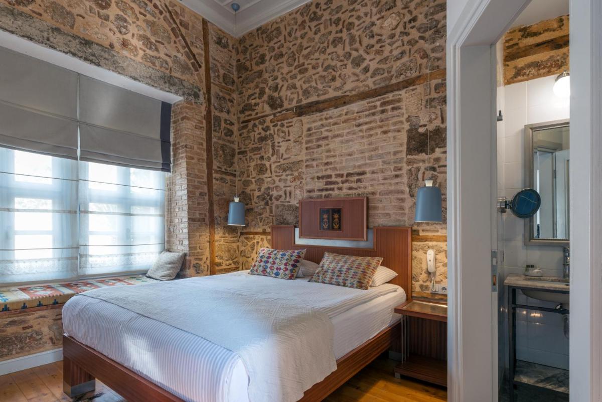 Delight Deluxe Hotel