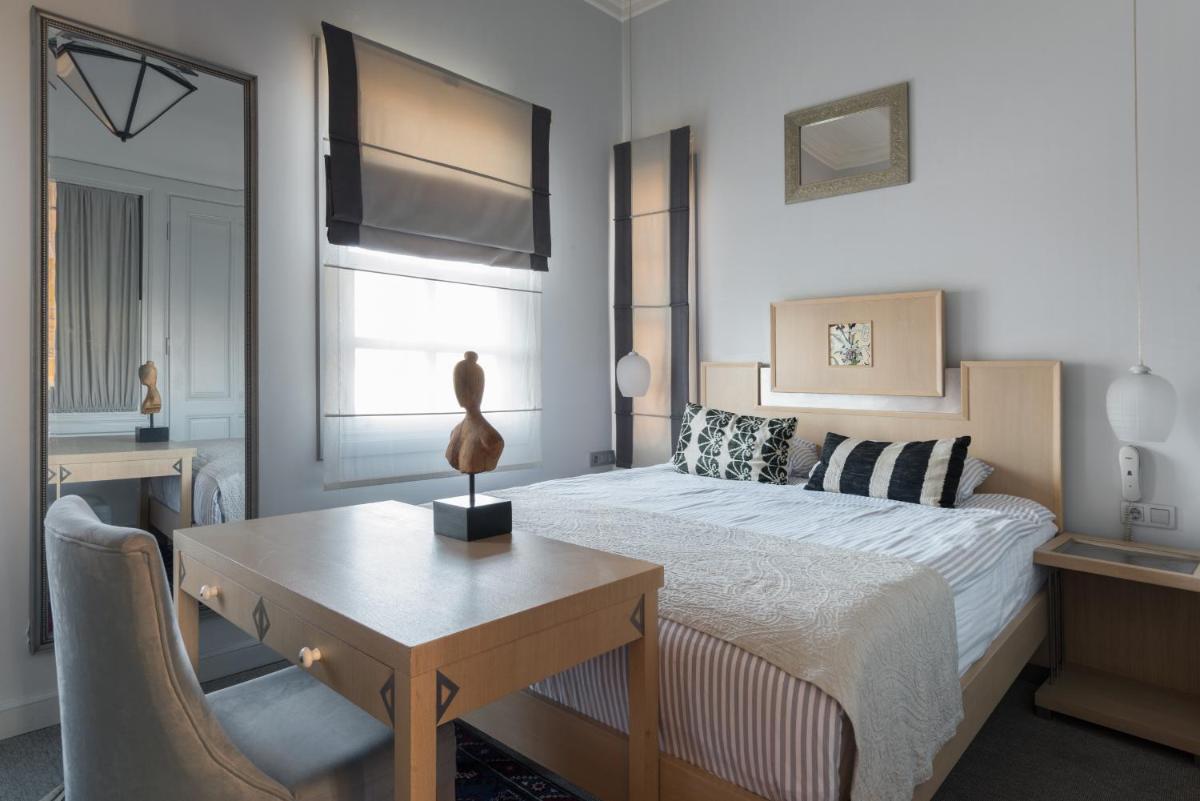 Delight Deluxe Hotel