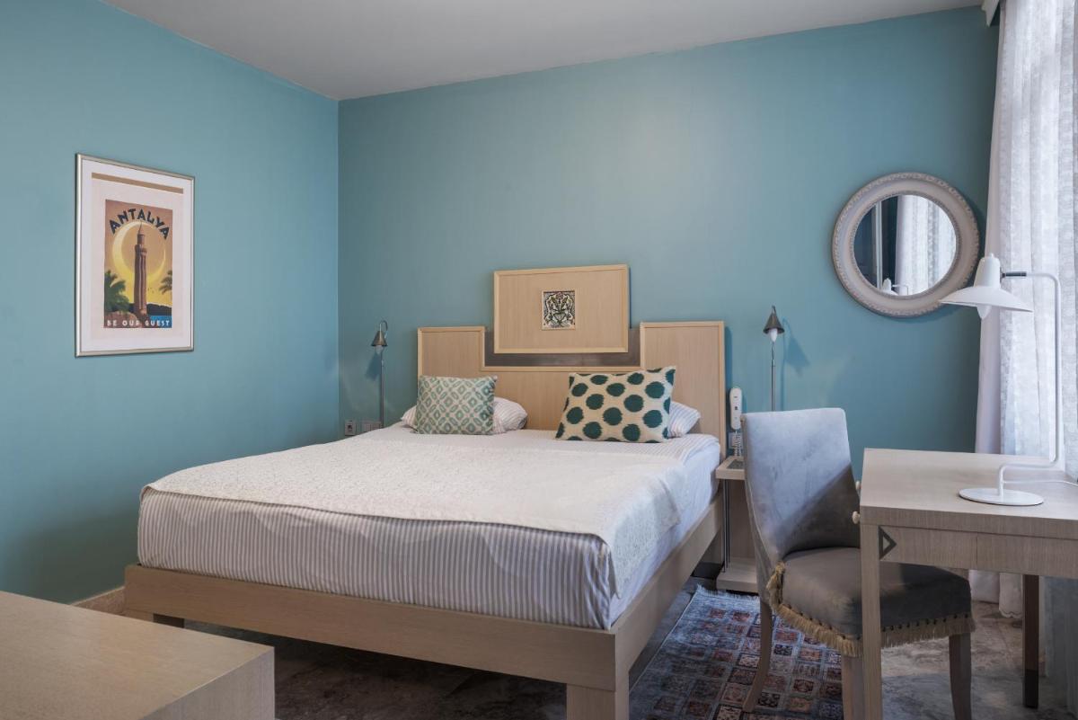 Delight Deluxe Hotel