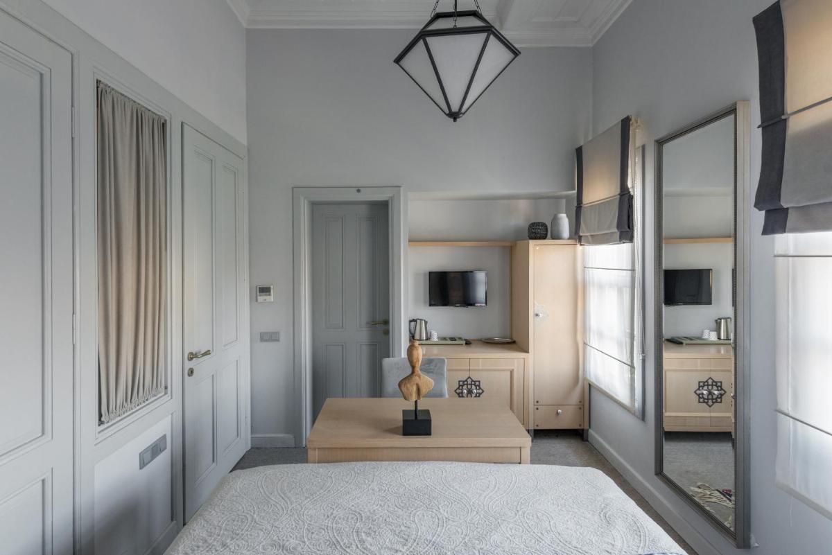 Delight Deluxe Hotel