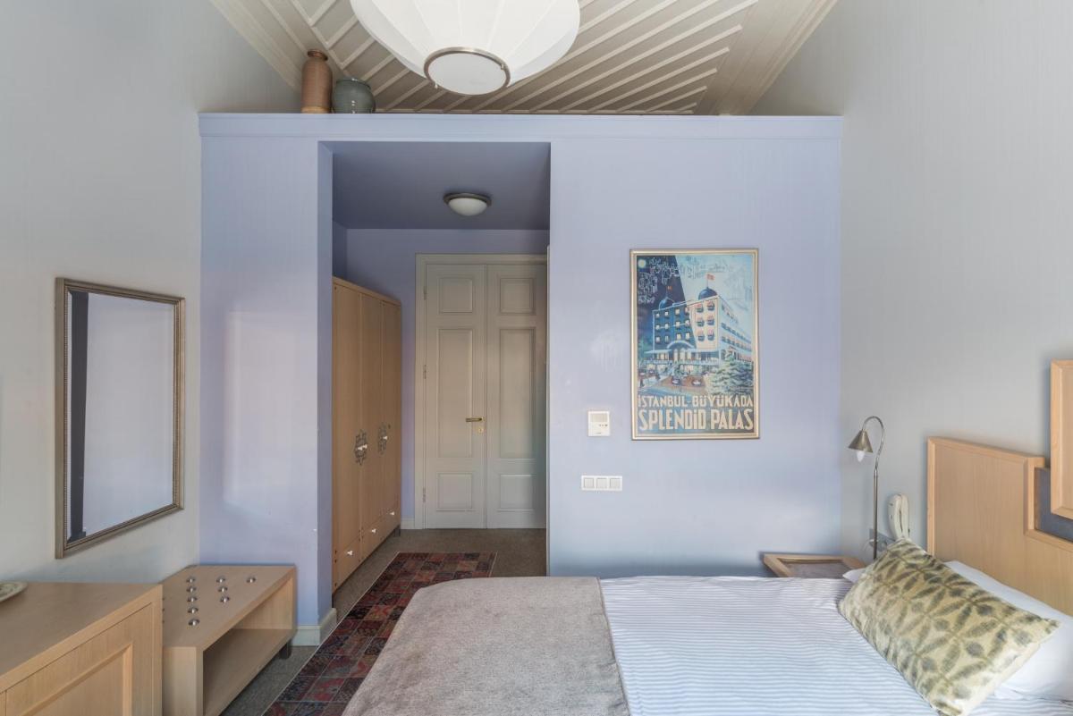 Delight Deluxe Hotel