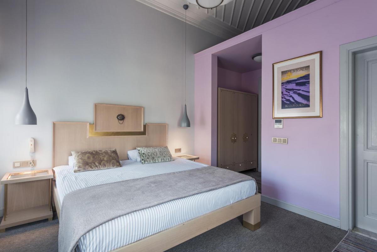 Delight Deluxe Hotel