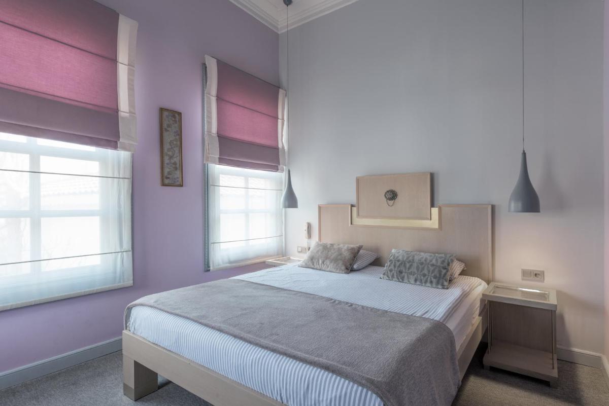 Delight Deluxe Hotel