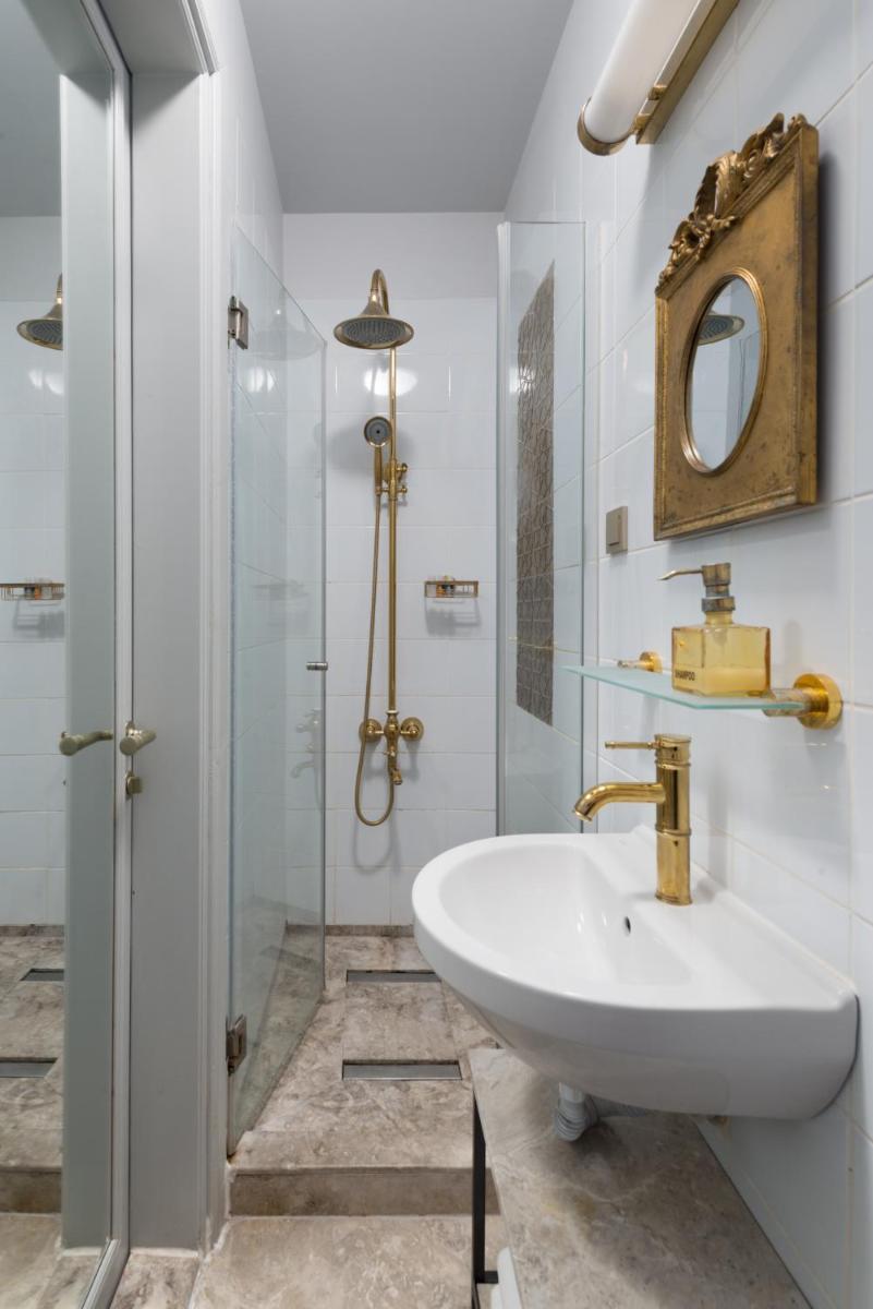 Delight Deluxe Hotel