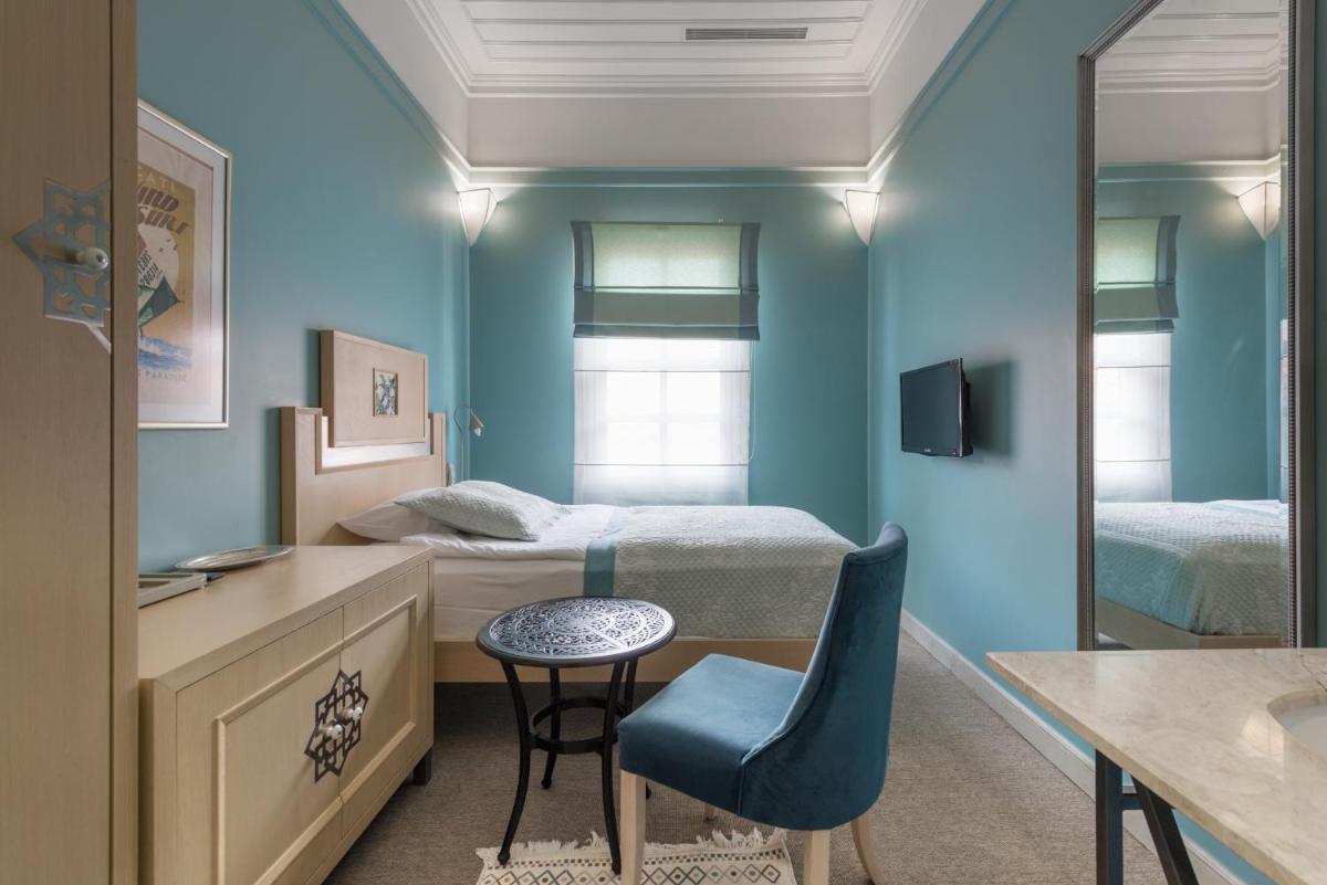 Delight Deluxe Hotel