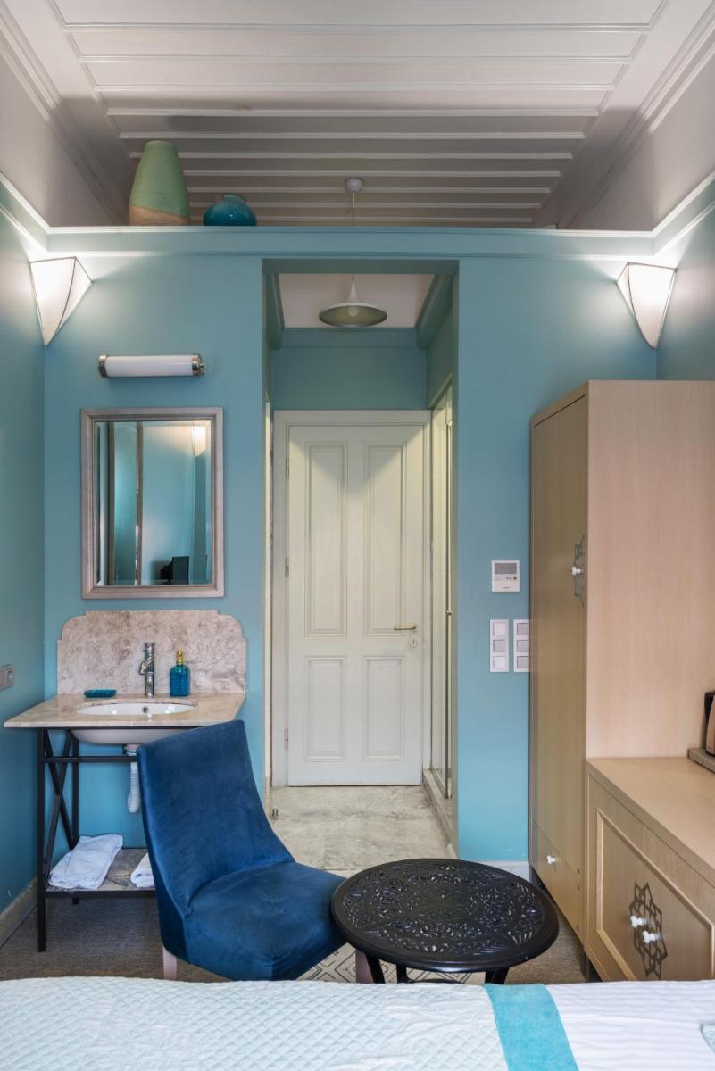 Delight Deluxe Hotel