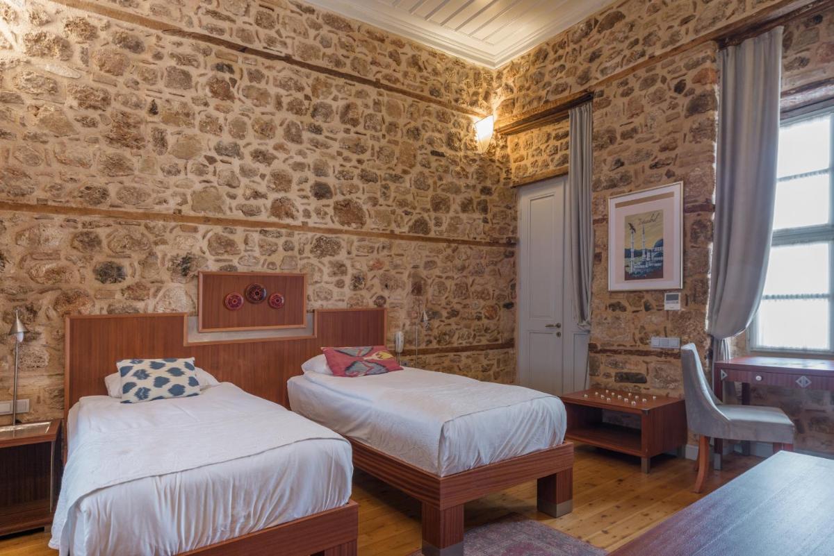 Delight Deluxe Hotel