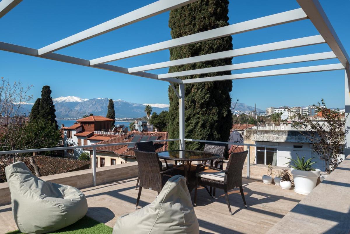 Delight Deluxe Hotel