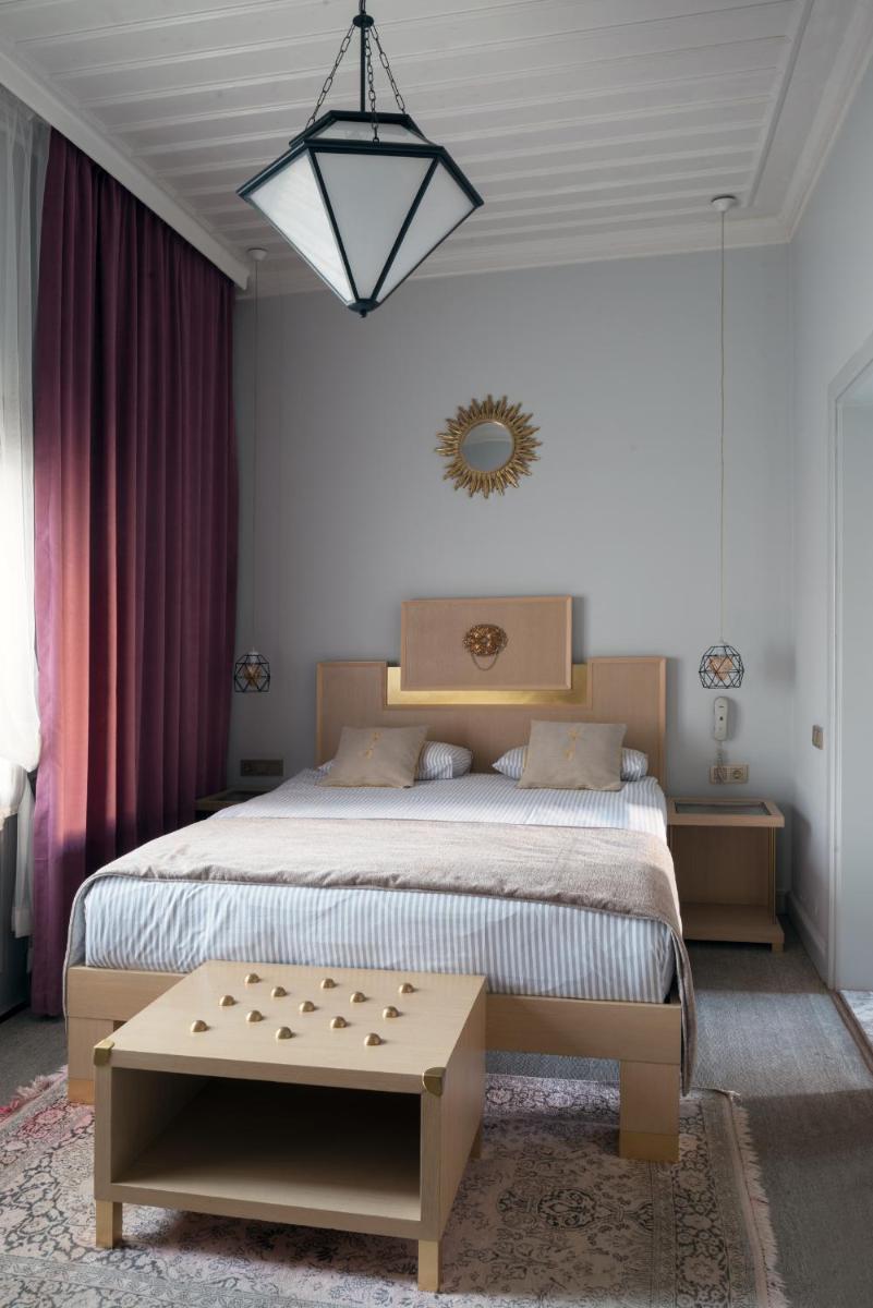 Delight Deluxe Hotel