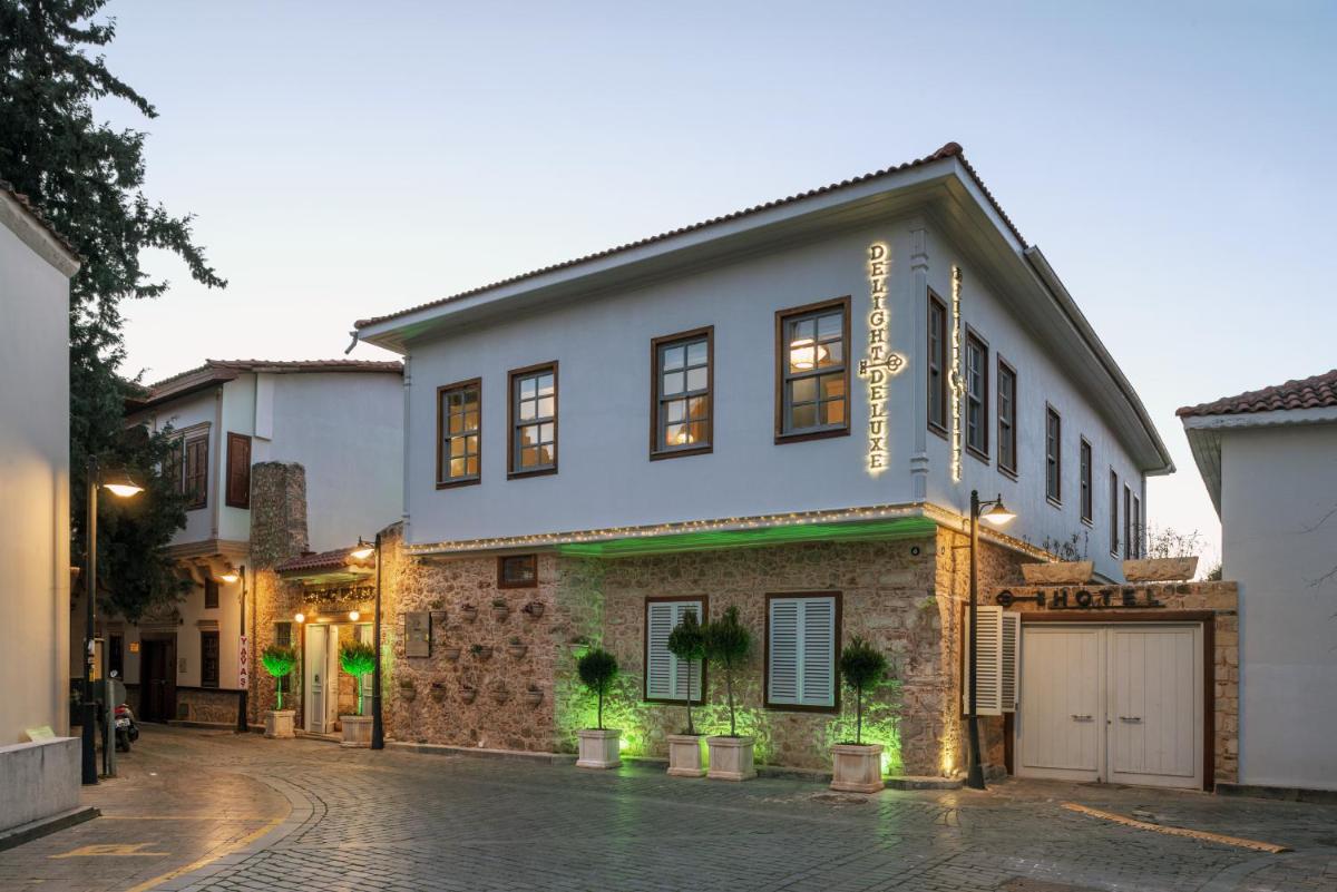 Delight Deluxe Hotel