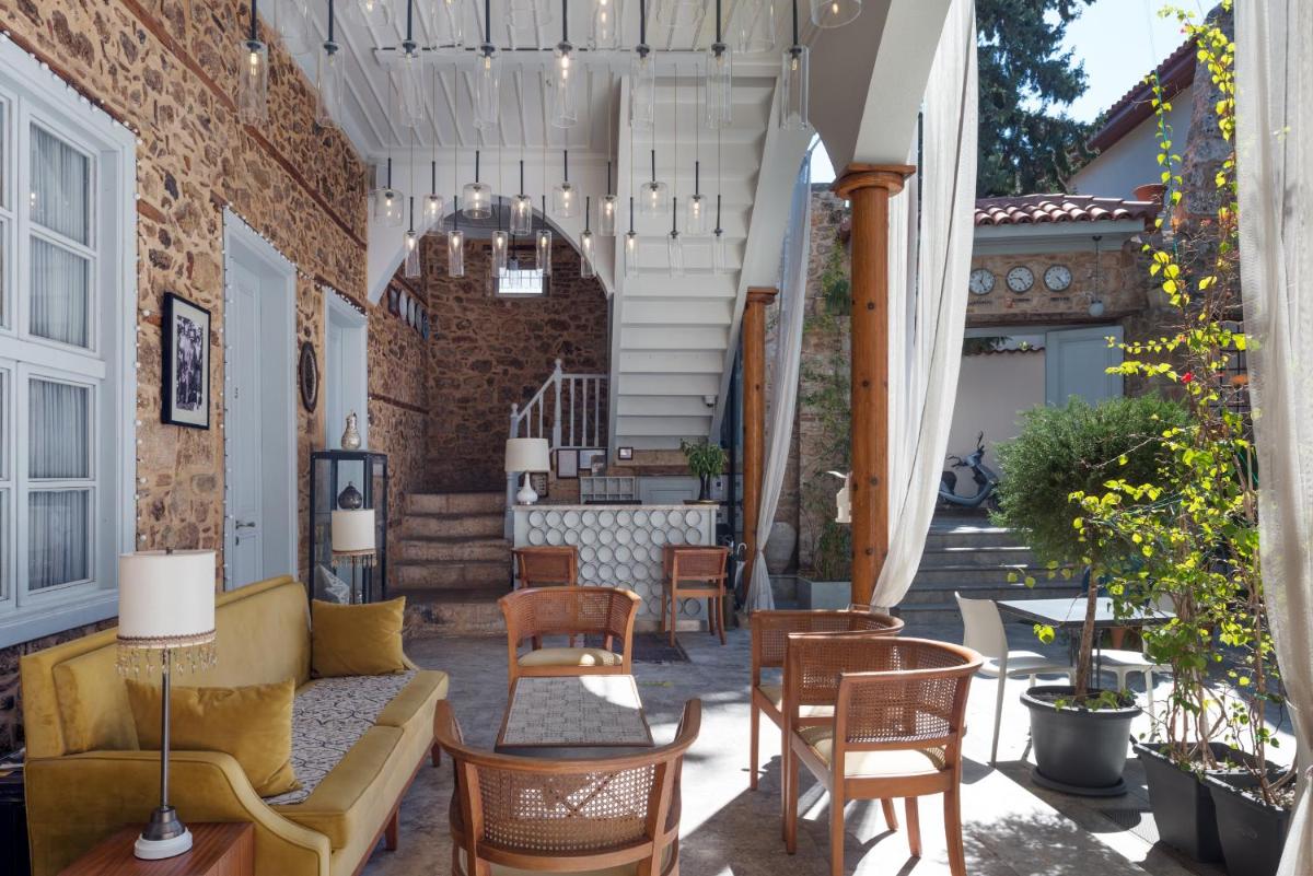 Delight Deluxe Hotel