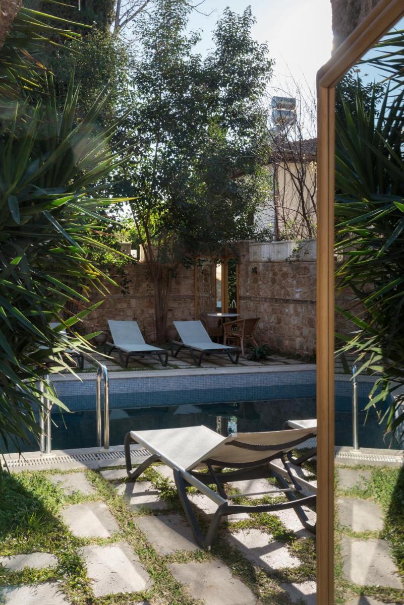 Delight Deluxe Hotel