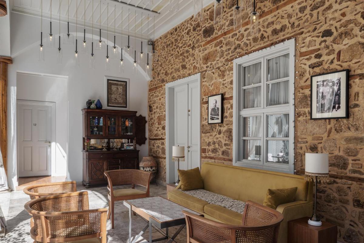 Delight Deluxe Hotel