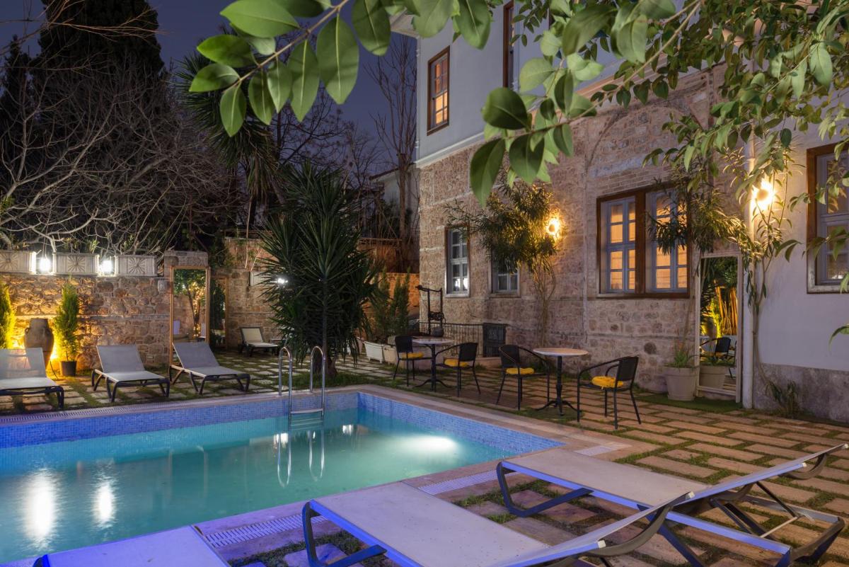 Delight Deluxe Hotel