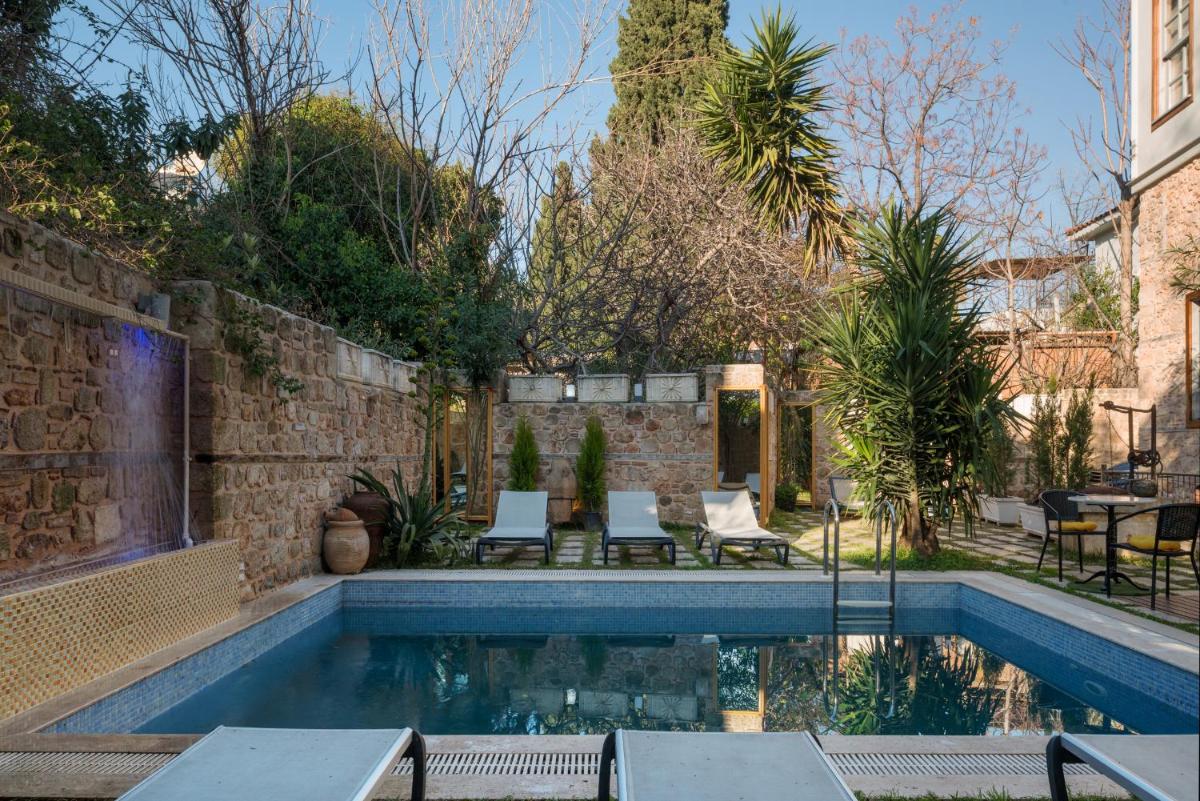 Delight Deluxe Hotel