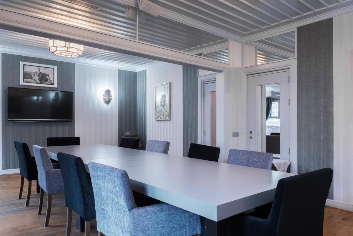 Delight Deluxe Hotel