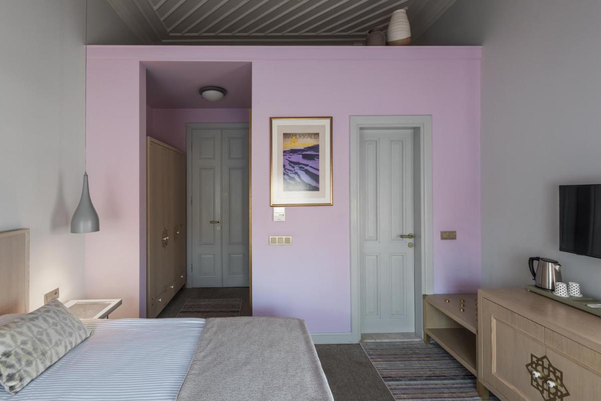Delight Deluxe Hotel