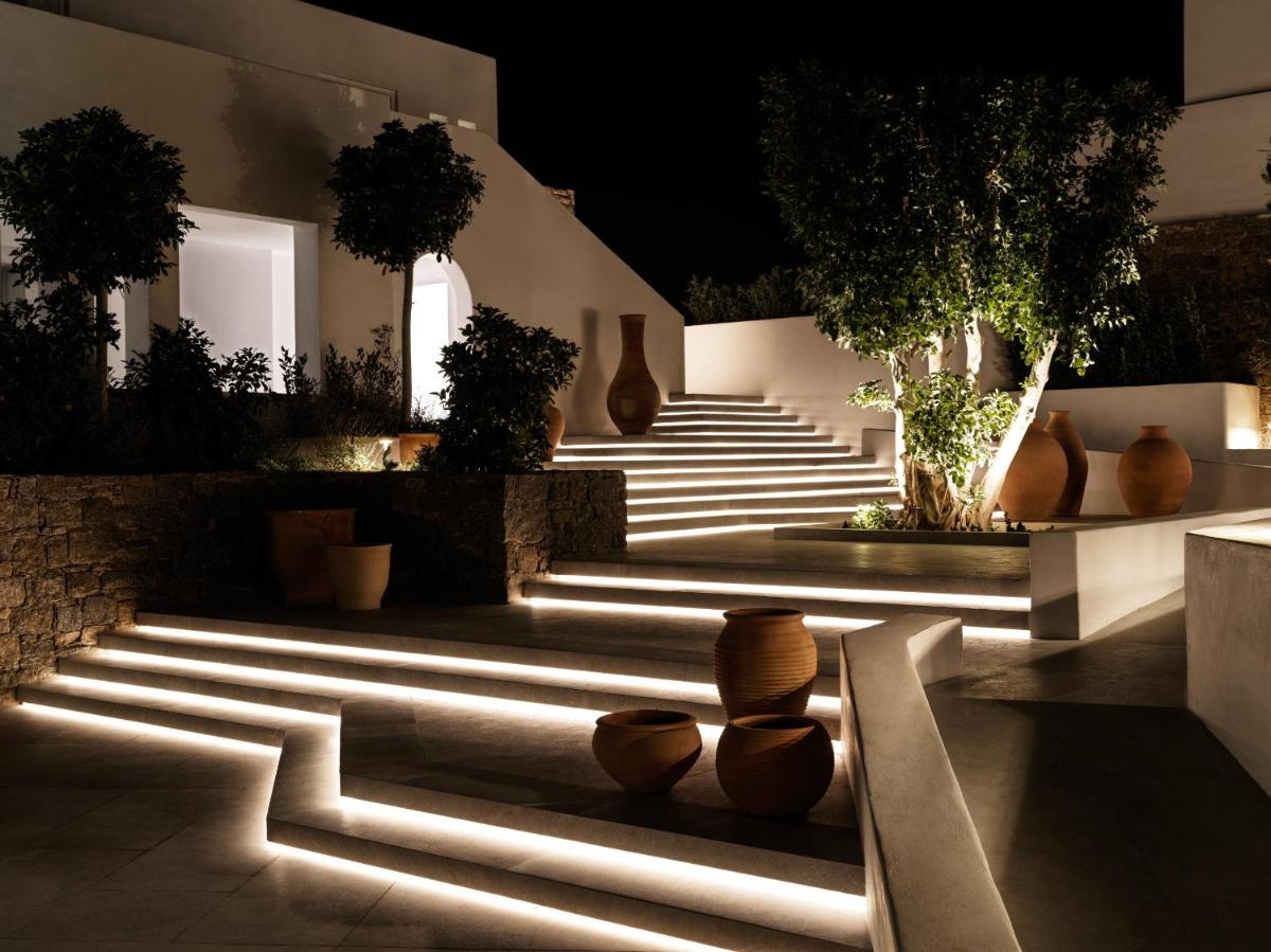 Deos Mykonos - A Myconian Collection Hotel