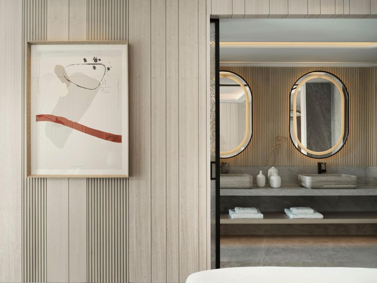 Deos Mykonos - A Myconian Collection Hotel