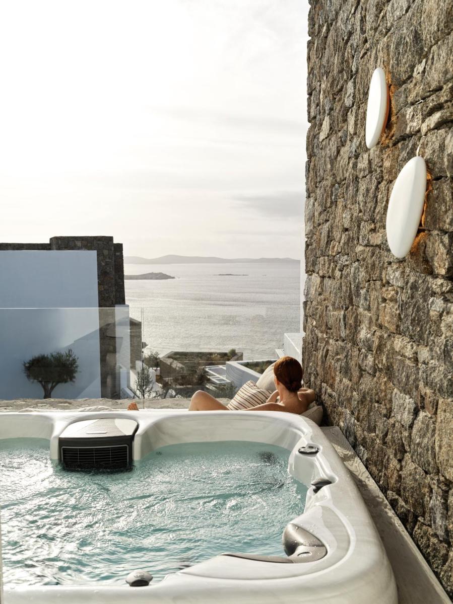 Deos Mykonos - A Myconian Collection Hotel