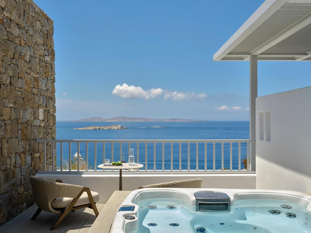 Deos Mykonos - A Myconian Collection Hotel