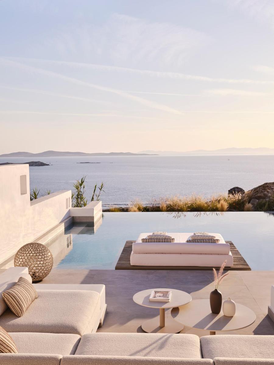 Deos Mykonos - A Myconian Collection Hotel