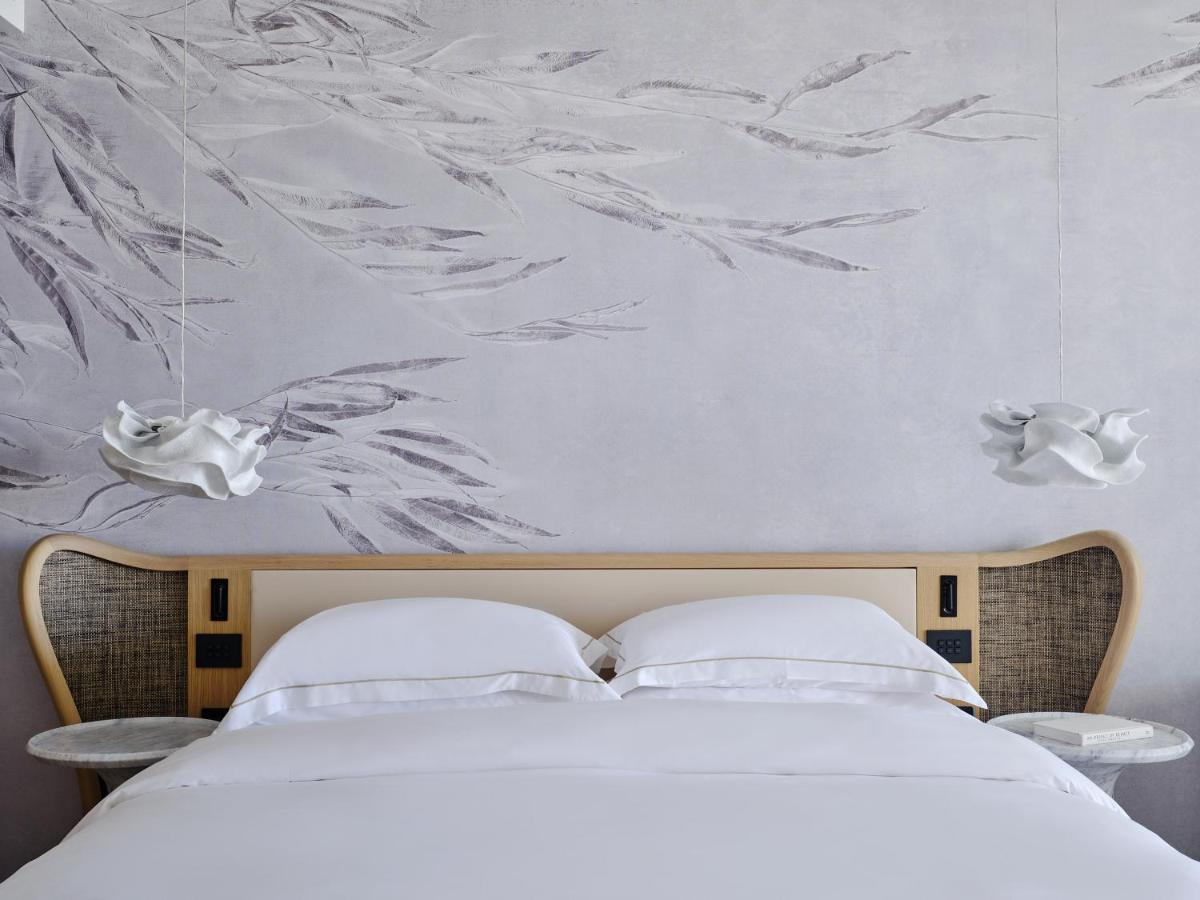 Deos Mykonos - A Myconian Collection Hotel