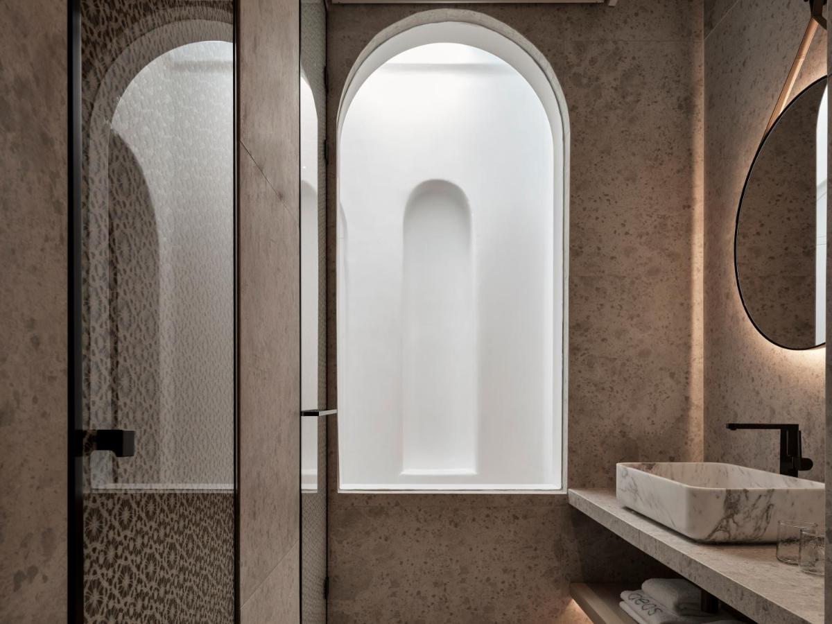 Deos Mykonos - A Myconian Collection Hotel