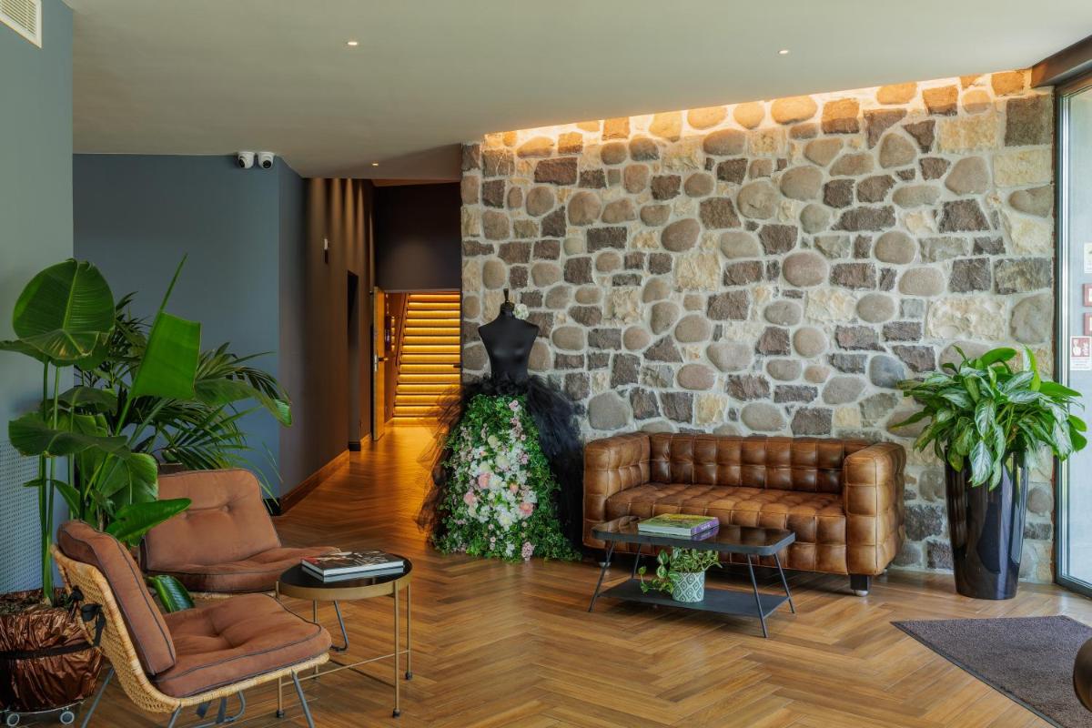 Deville & Spa