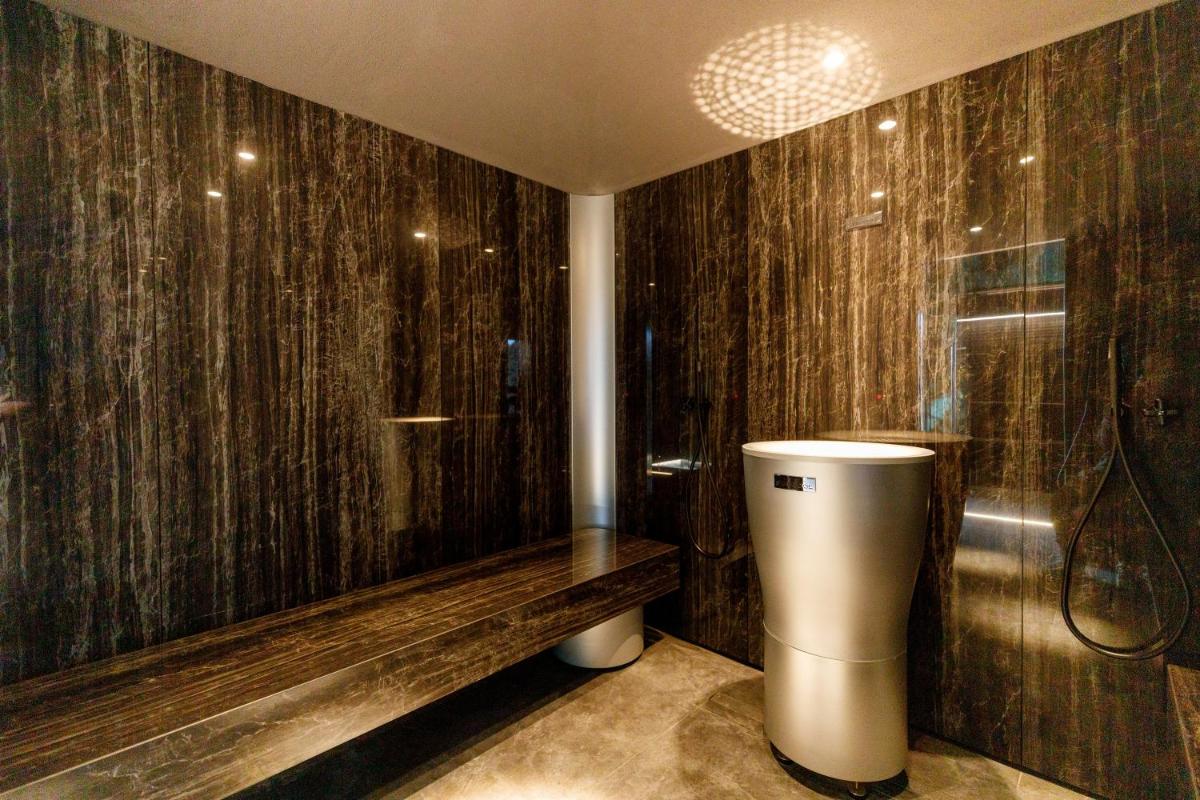 Deville & Spa
