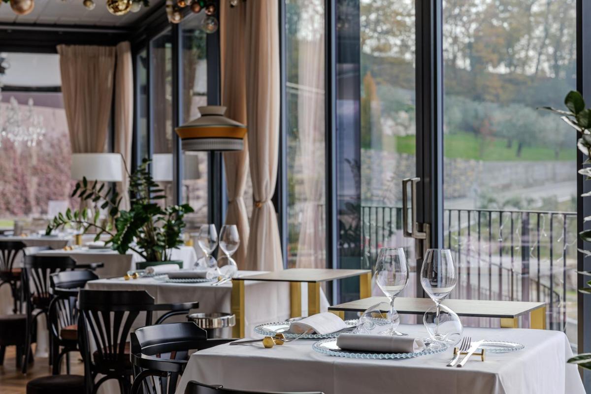 Deville & Spa