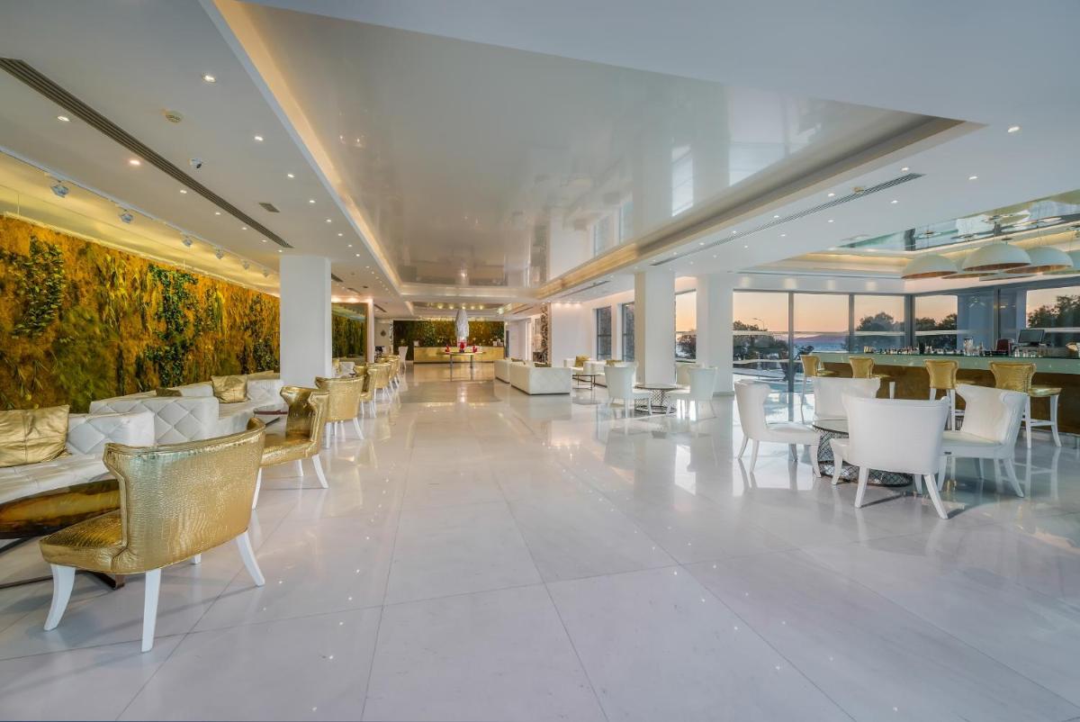 Diamond Deluxe Hotel - Adults Only & Spa