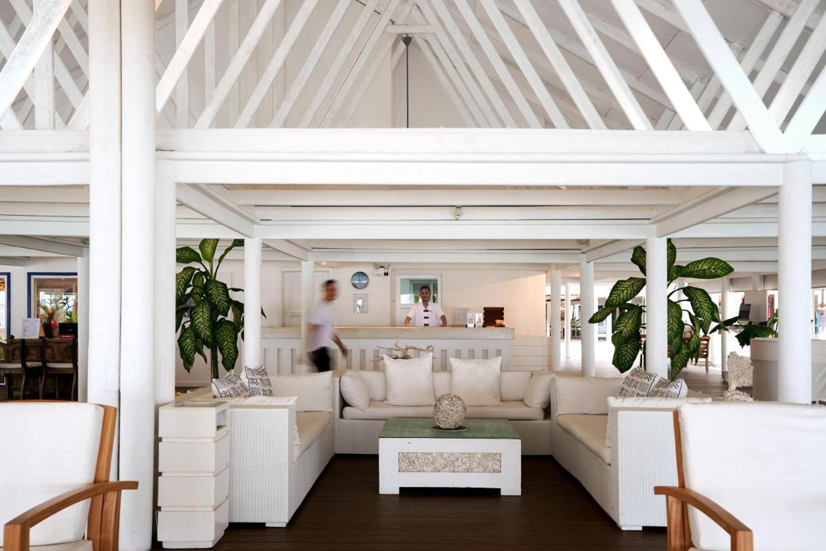 Diamonds Athuruga Maldives Resort & Spa