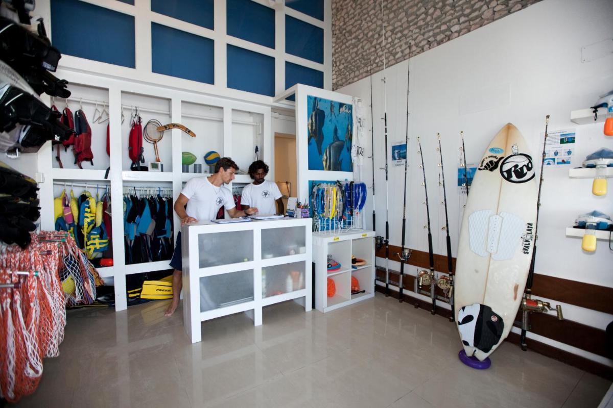 Diamonds Athuruga Maldives Resort & Spa