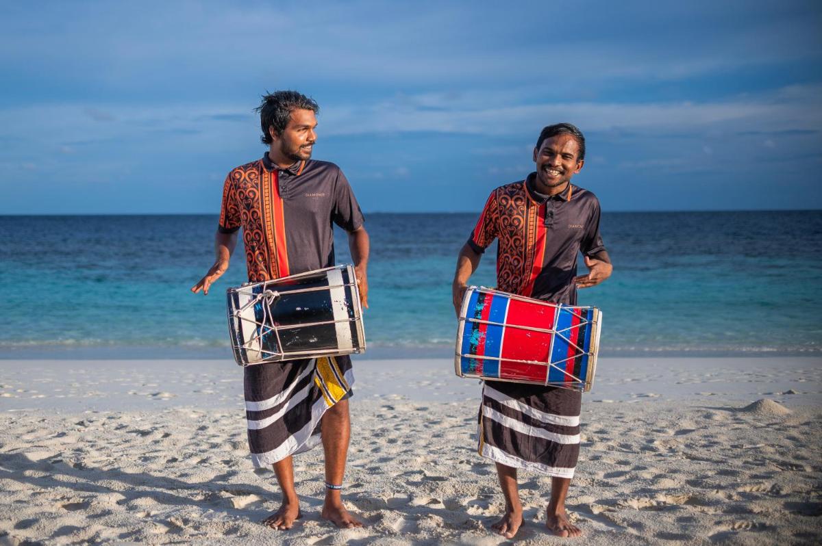 Diamonds Athuruga Maldives Resort & Spa