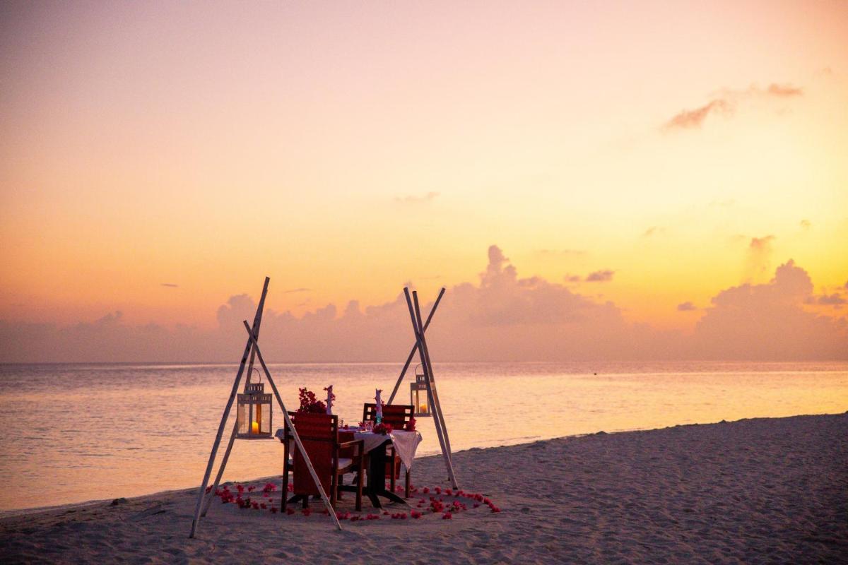 Diamonds Athuruga Maldives Resort & Spa