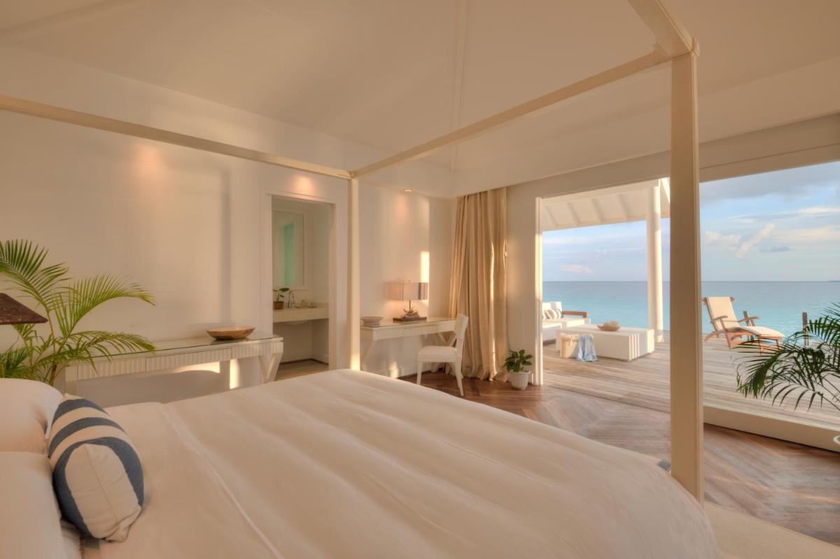 Diamonds Athuruga Maldives Resort & Spa