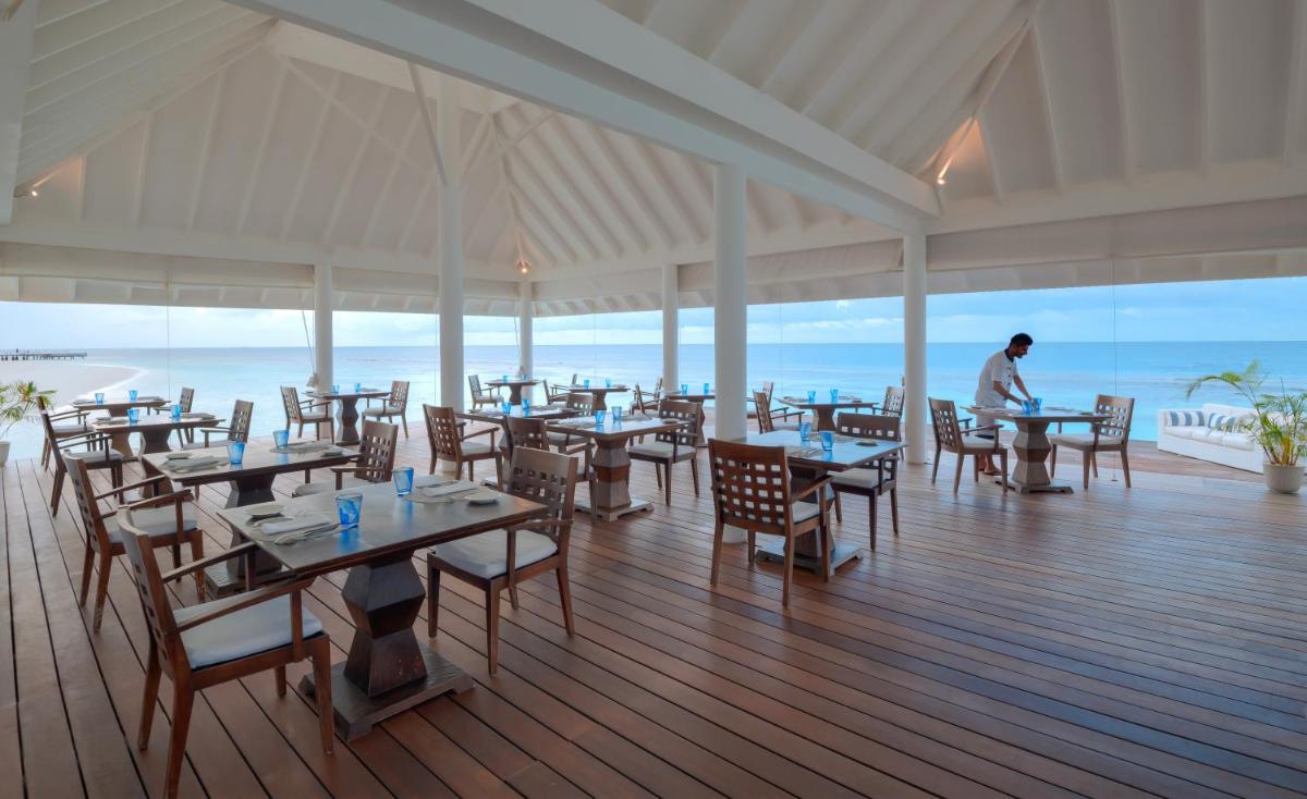 Diamonds Athuruga Maldives Resort & Spa